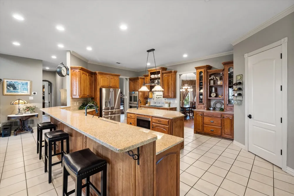 2703 Katherine Court Dalworthington Gardens, TX 76016