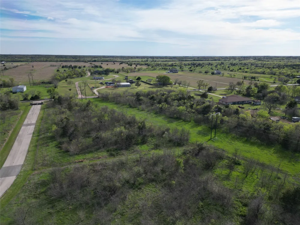8001 Big Water Lane Kemp, TX 75143