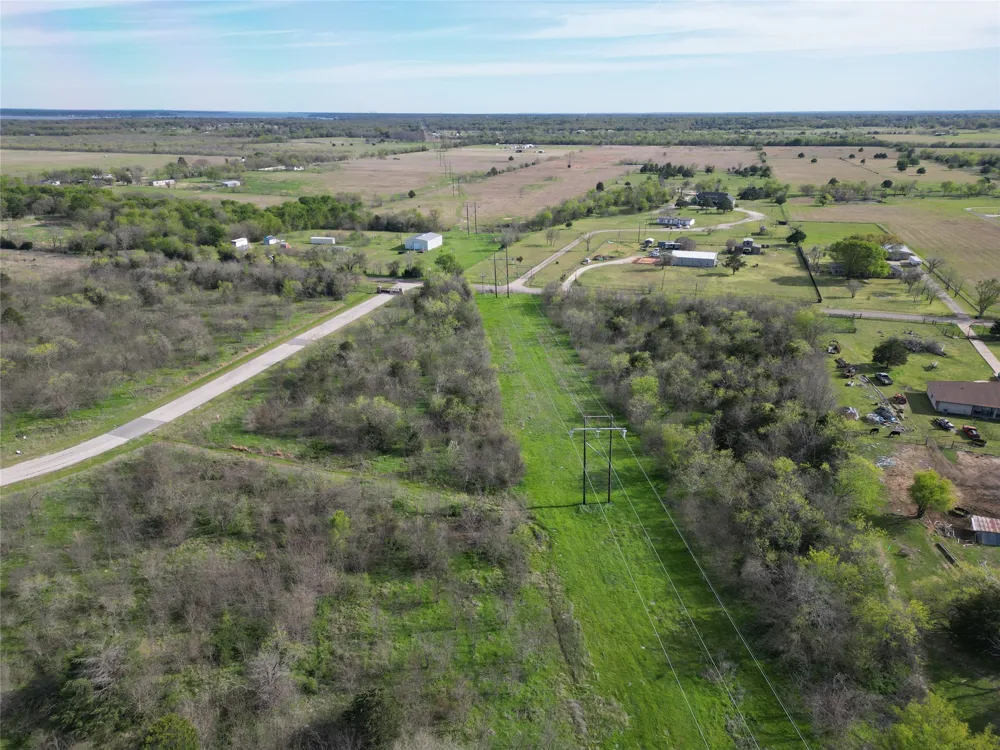 8001 Big Water Lane Kemp, TX 75143