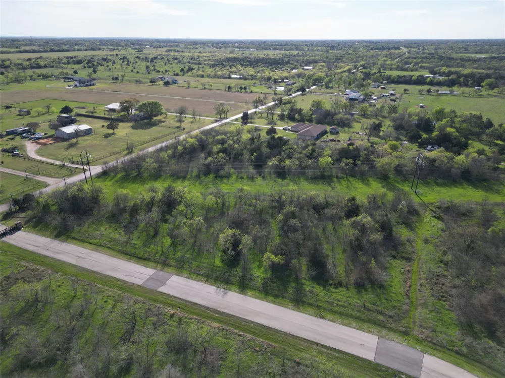8001 Big Water Lane Kemp, TX 75143