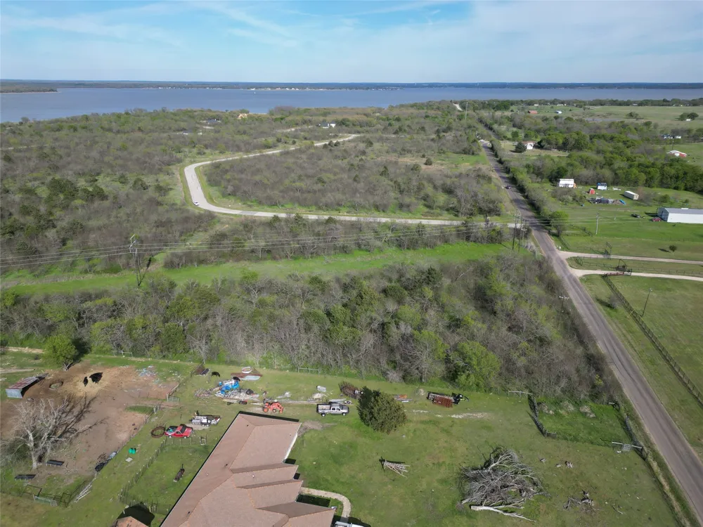 8001 Big Water Lane Kemp, TX 75143