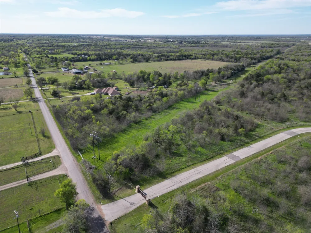 8001 Big Water Lane Kemp, TX 75143