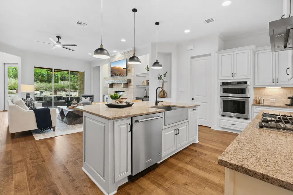 377 Bristlecone Drive Driftwood, TX 78619