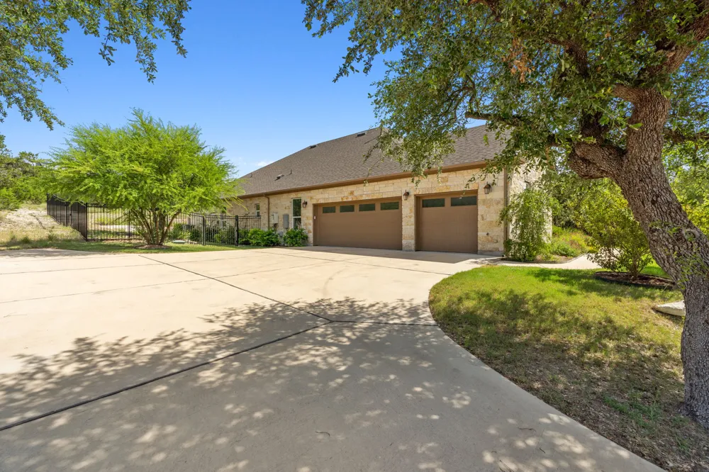 377 Bristlecone Drive Driftwood, TX 78619