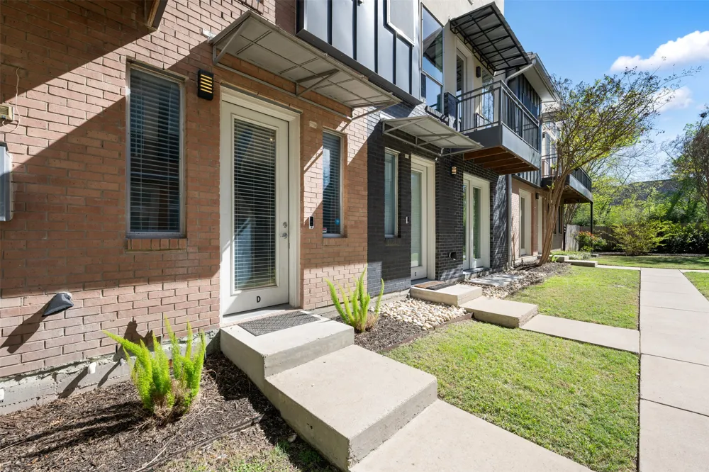 1209 Kinney Avenue #D Austin, TX 78704