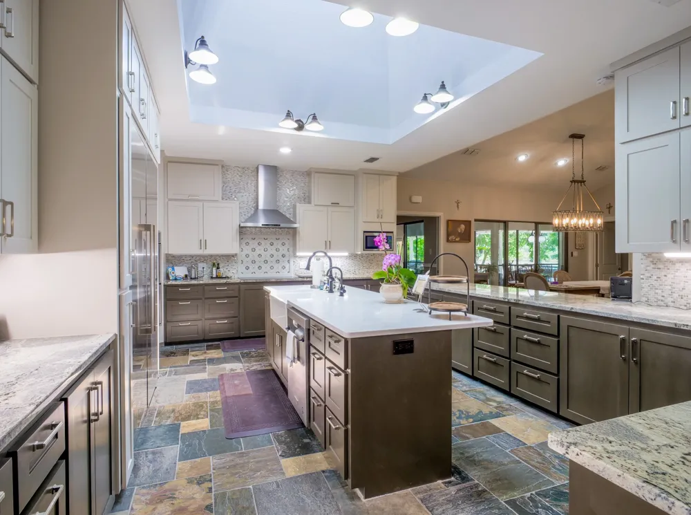 313 Meadowlakes Drive Meadowlakes, TX 78654
