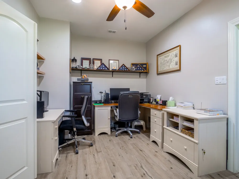 313 Meadowlakes Drive Meadowlakes, TX 78654