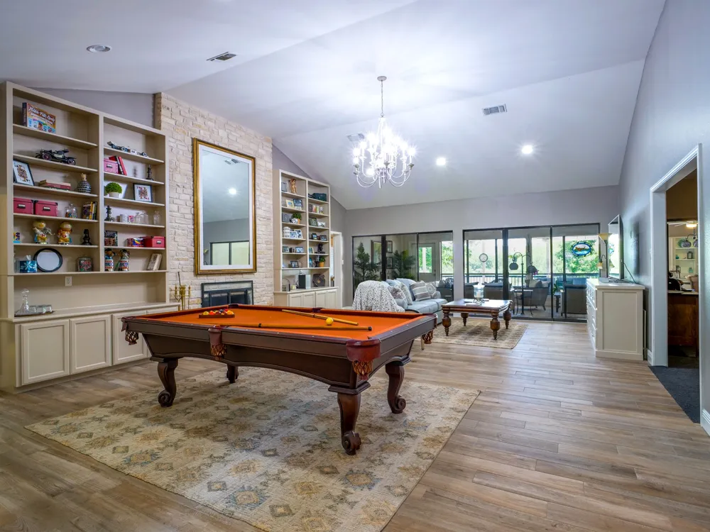 313 Meadowlakes Drive Meadowlakes, TX 78654