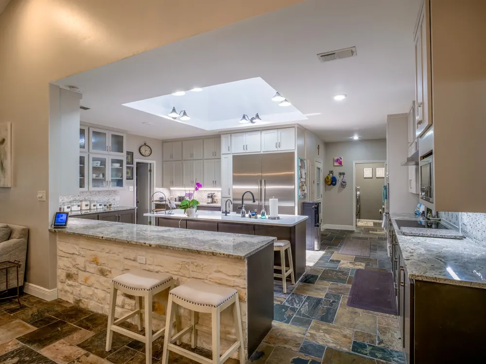 313 Meadowlakes Drive Meadowlakes, TX 78654