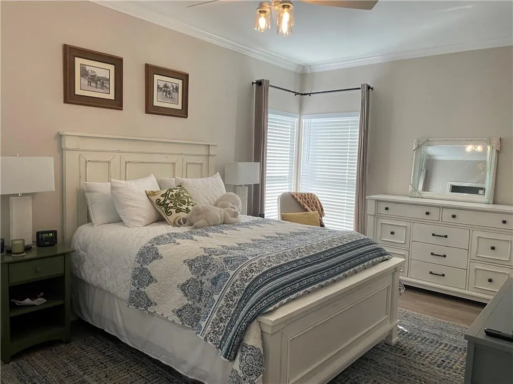 313 Meadowlakes Drive Meadowlakes, TX 78654