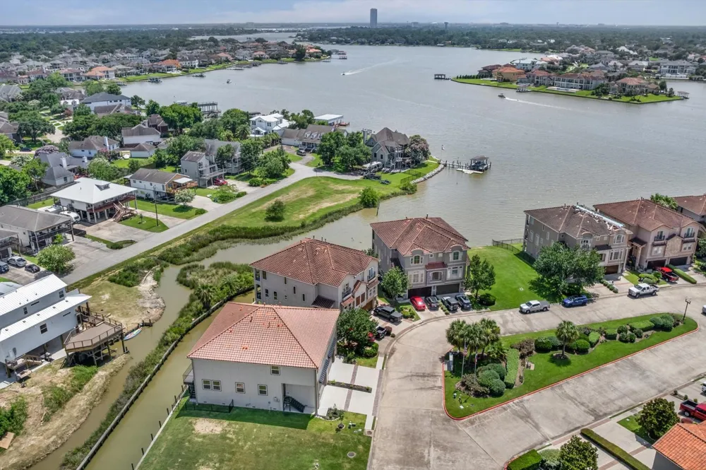 4025 Boardwalk Boulevard Seabrook, TX 77586