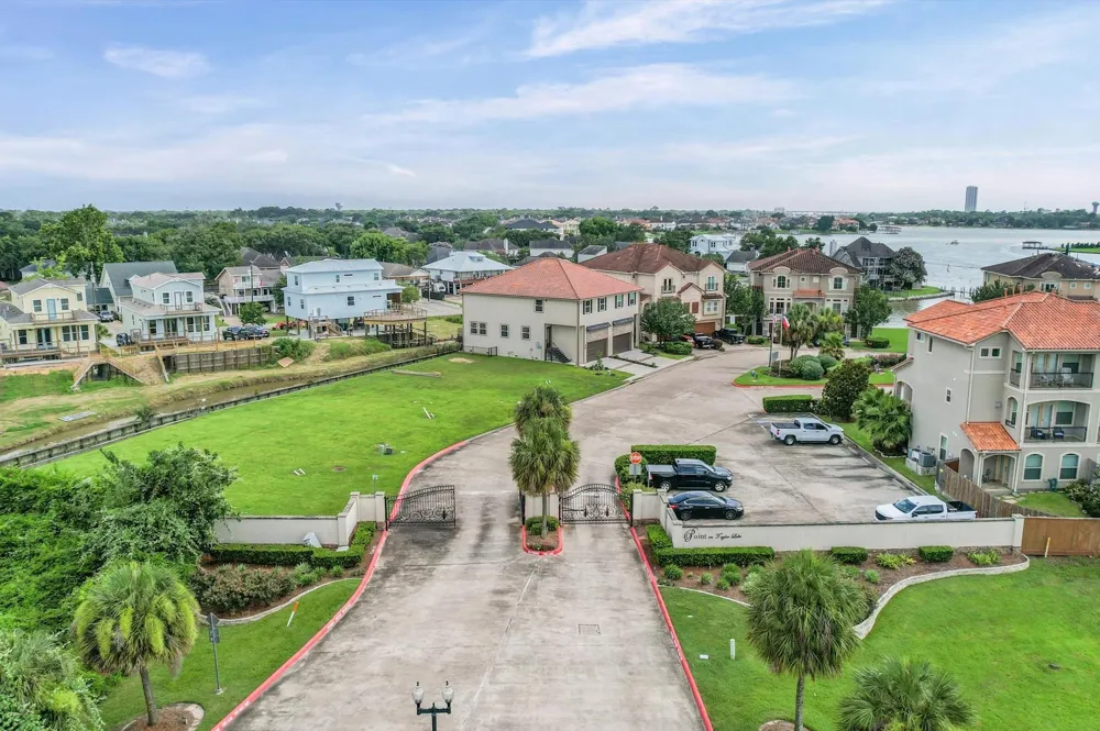 4025 Boardwalk Boulevard Seabrook, TX 77586