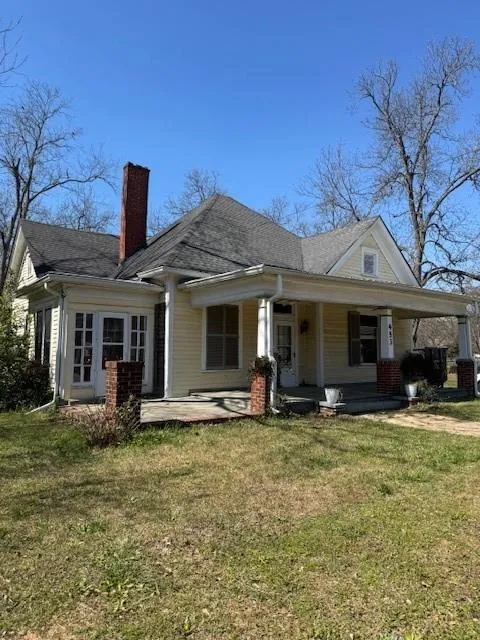 453 Cherokee Road