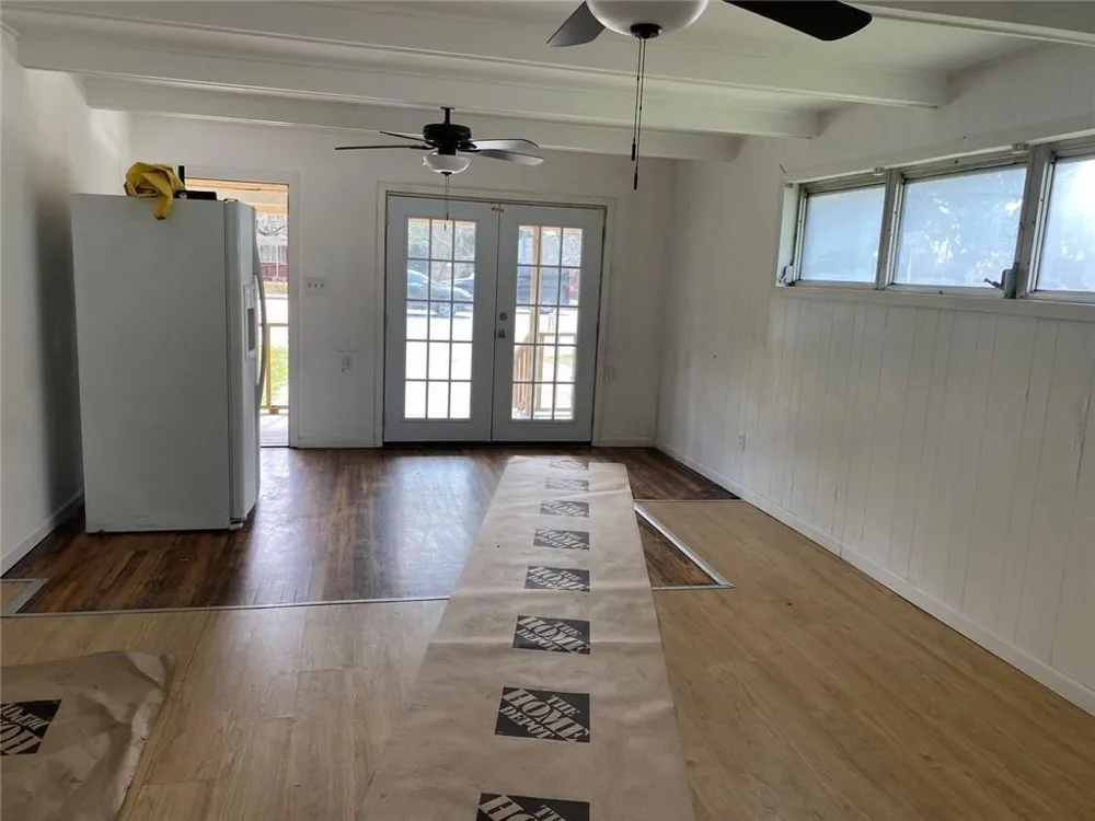 106 E Derenne Avenue Savannah, GA 31405