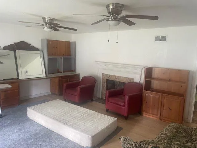 106 E Derenne Avenue Savannah, GA 31405