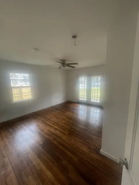 106 E Derenne Avenue Savannah, GA 31405