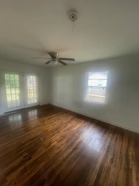 106 E Derenne Avenue Savannah, GA 31405