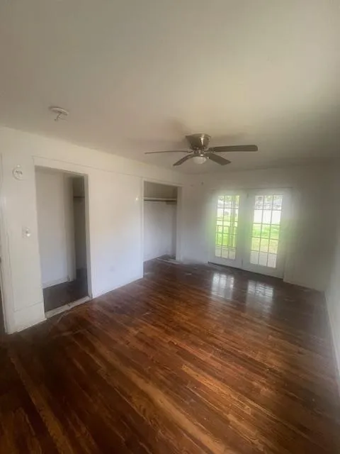 106 E Derenne Avenue Savannah, GA 31405