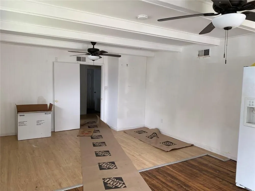 106 E Derenne Avenue Savannah, GA 31405