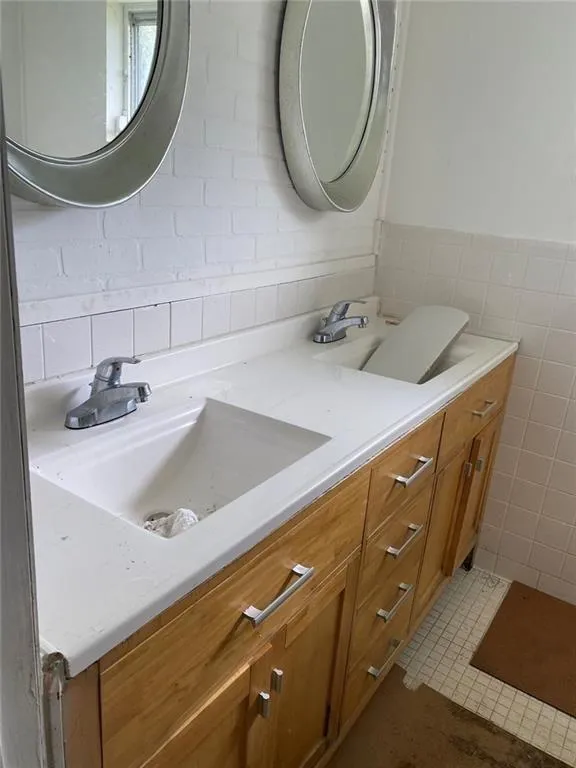 106 E Derenne Avenue Savannah, GA 31405