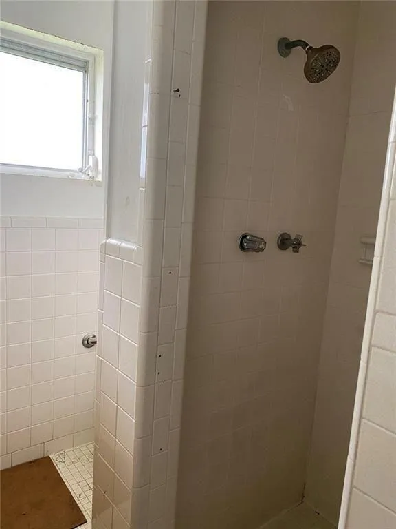106 E Derenne Avenue Savannah, GA 31405