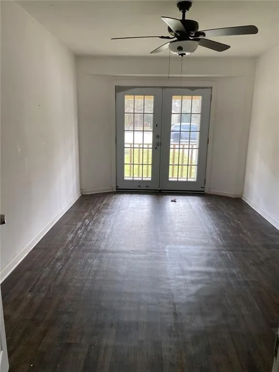 106 E Derenne Avenue Savannah, GA 31405