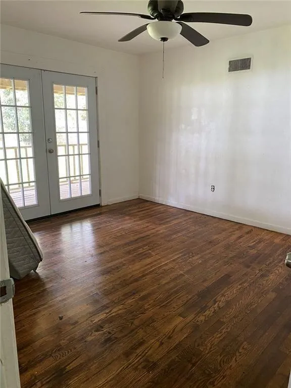 106 E Derenne Avenue Savannah, GA 31405