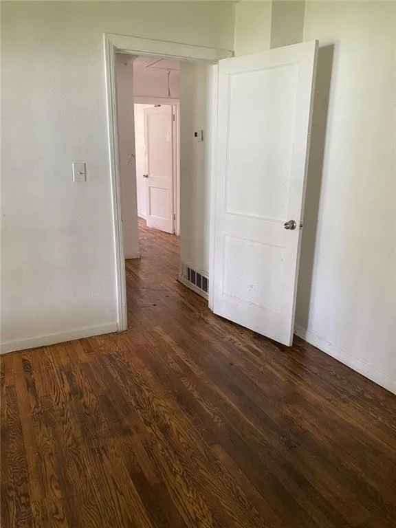 106 E Derenne Avenue Savannah, GA 31405