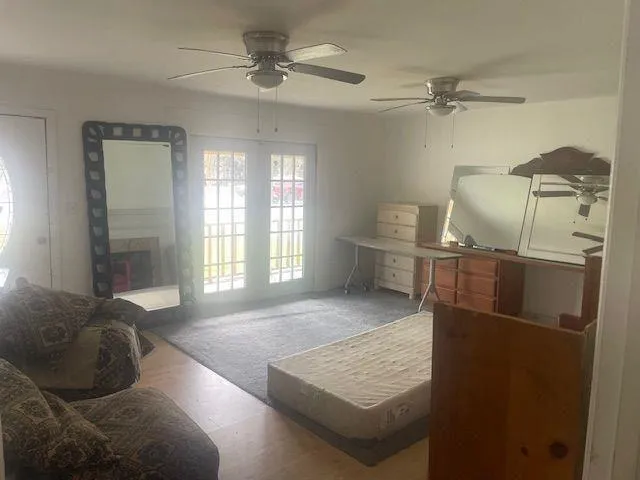 106 E Derenne Avenue Savannah, GA 31405
