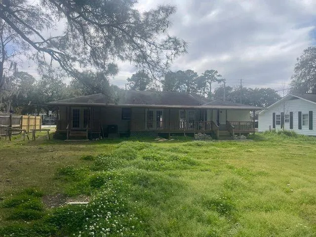 106 E Derenne Avenue Savannah, GA 31405