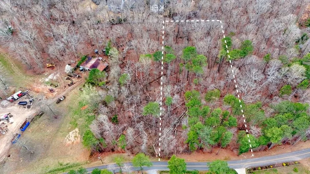 8245 Bow Trail Woodstock, GA 30188
