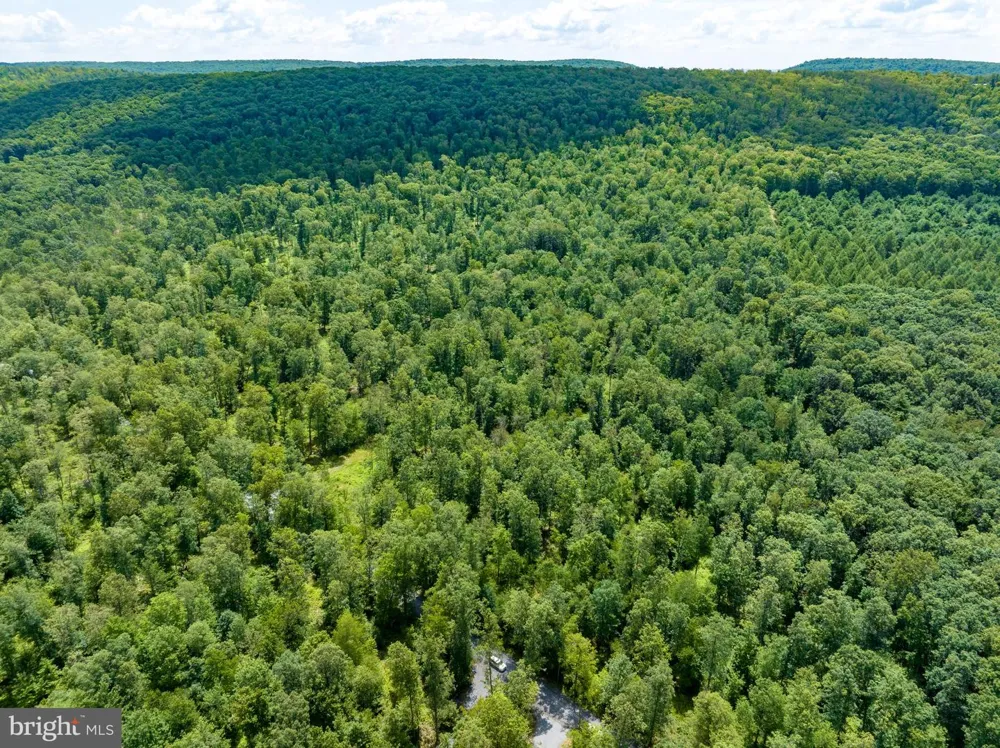 DECKER VALLEY ROAD Spring Mills, PA 16875