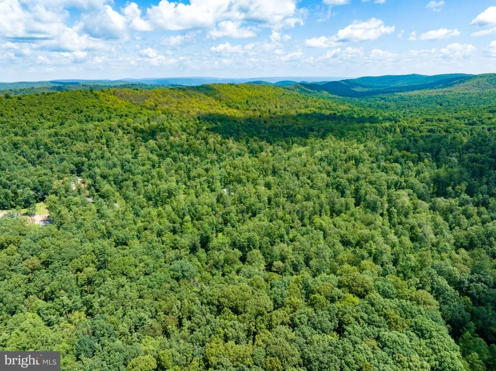 DECKER VALLEY ROAD Spring Mills, PA 16875