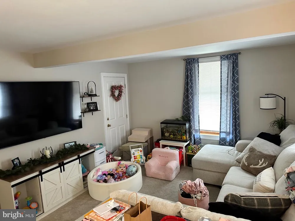 152 MAIN STREET Chalfont, PA 18914