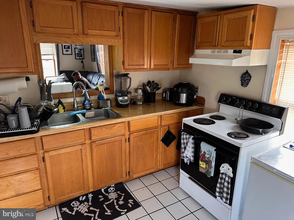 152 MAIN STREET Chalfont, PA 18914