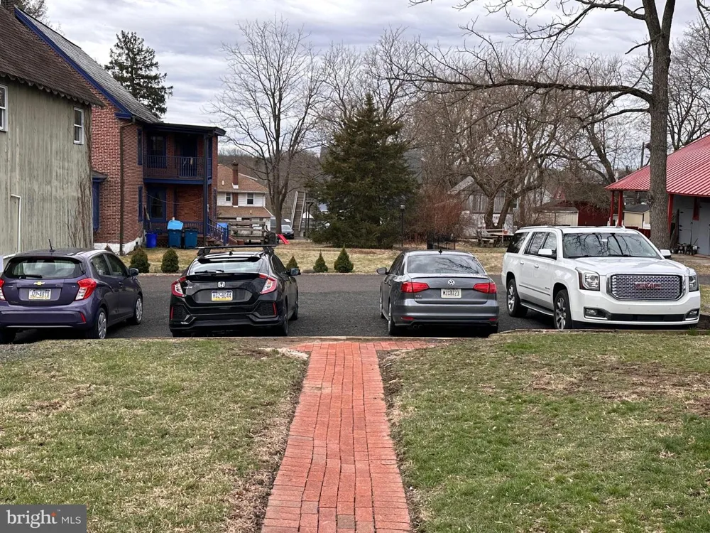 152 MAIN STREET Chalfont, PA 18914