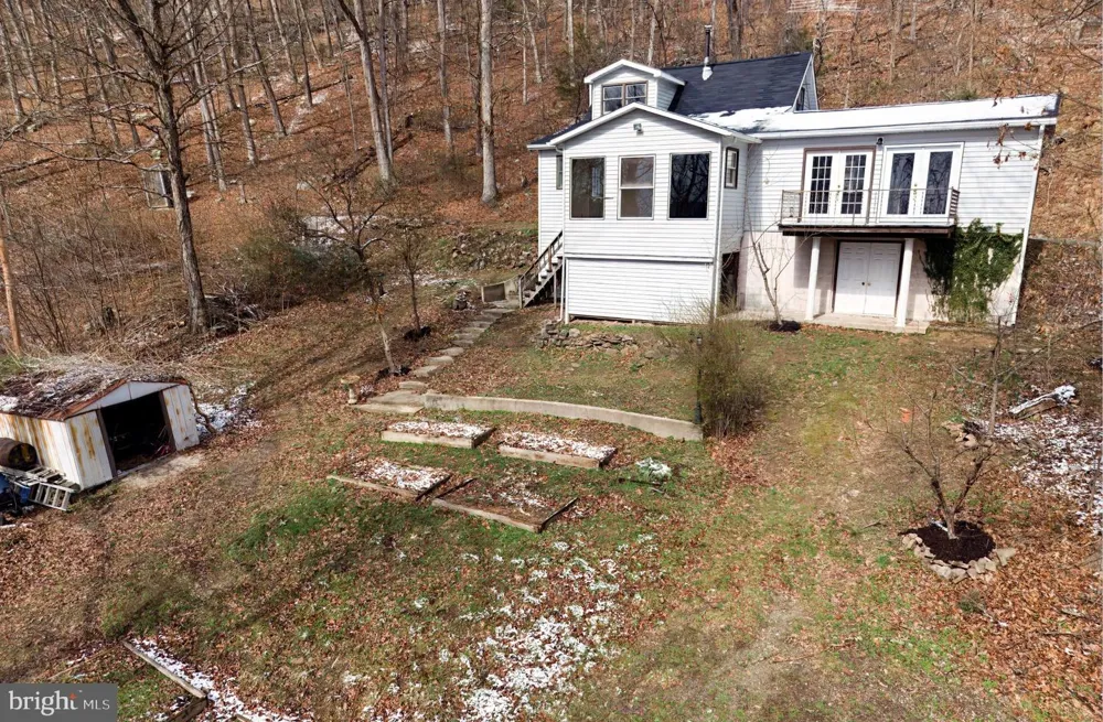 2932 KERNS SCHOOL ROAD Springfield, WV 26763