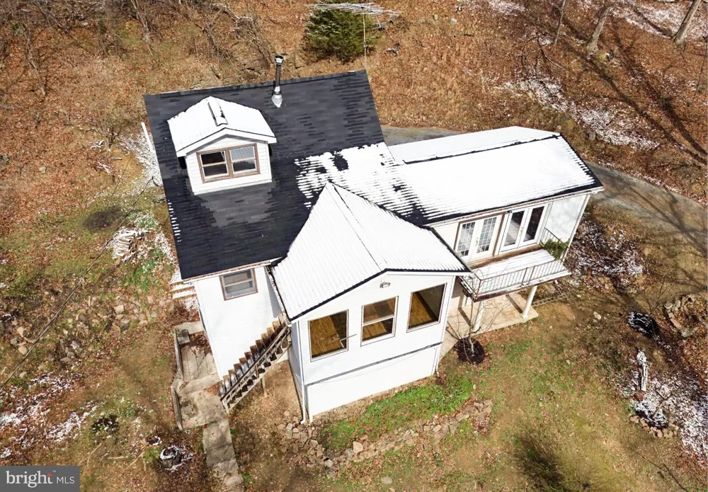 2932 KERNS SCHOOL ROAD Springfield, WV 26763