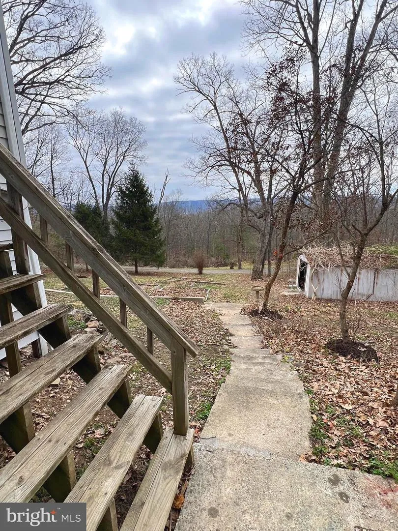 2932 KERNS SCHOOL ROAD Springfield, WV 26763