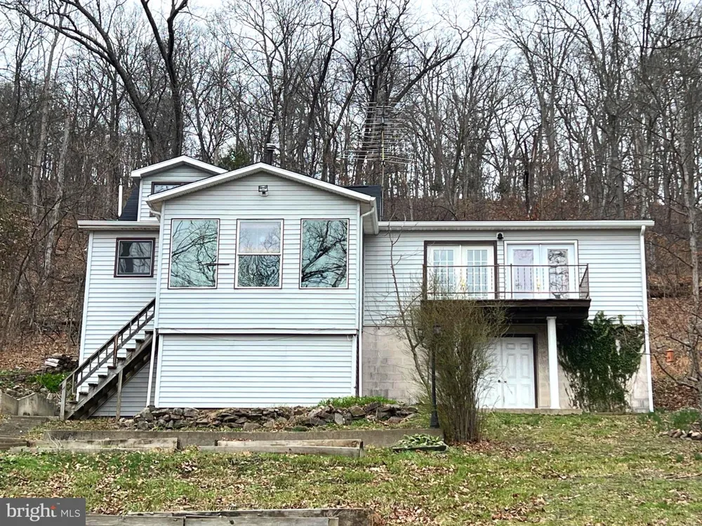 2932 KERNS SCHOOL ROAD Springfield, WV 26763