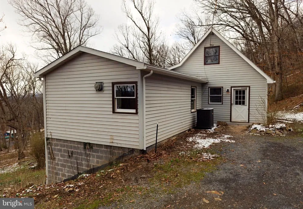 2932 KERNS SCHOOL ROAD Springfield, WV 26763