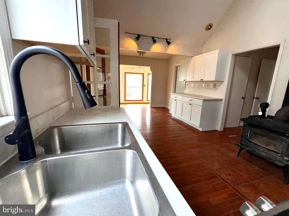 2932 KERNS SCHOOL ROAD Springfield, WV 26763