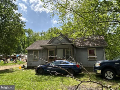 1701 FERGUSON LANE