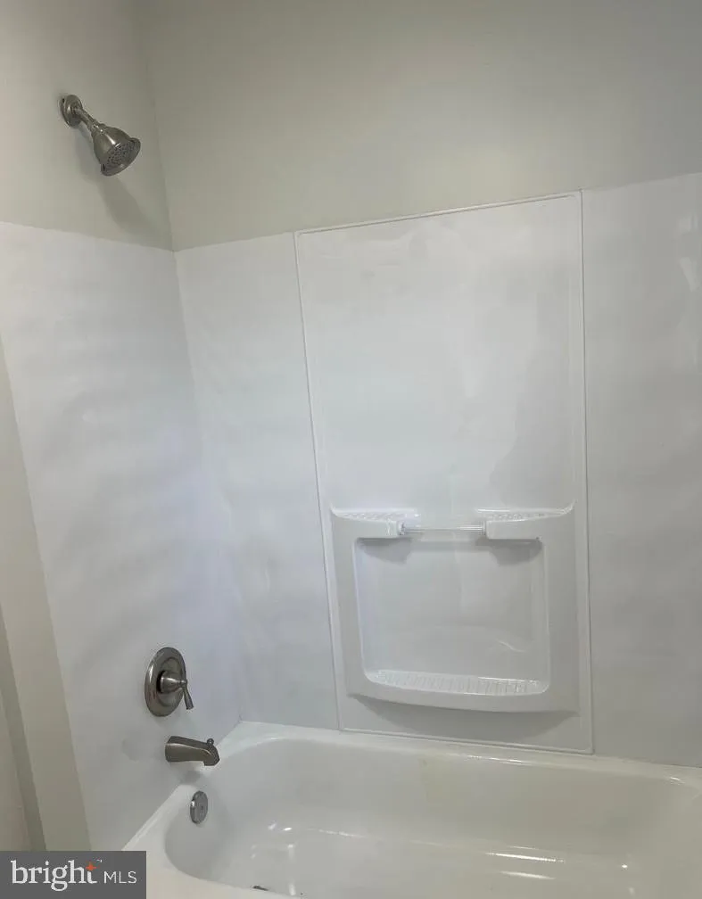 401 BLUEBELL ROAD #B Williamstown, NJ 08094