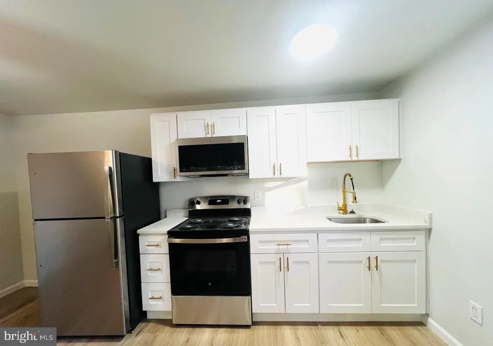 401 BLUEBELL ROAD #B Williamstown, NJ 08094