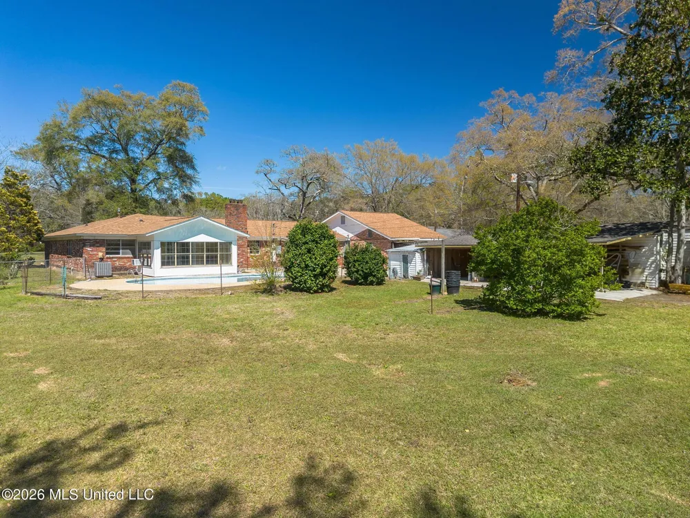416 Howard Street Wiggins, MS 39577
