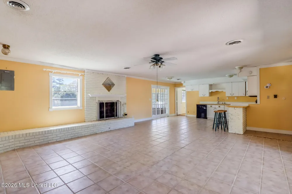 416 Howard Street Wiggins, MS 39577