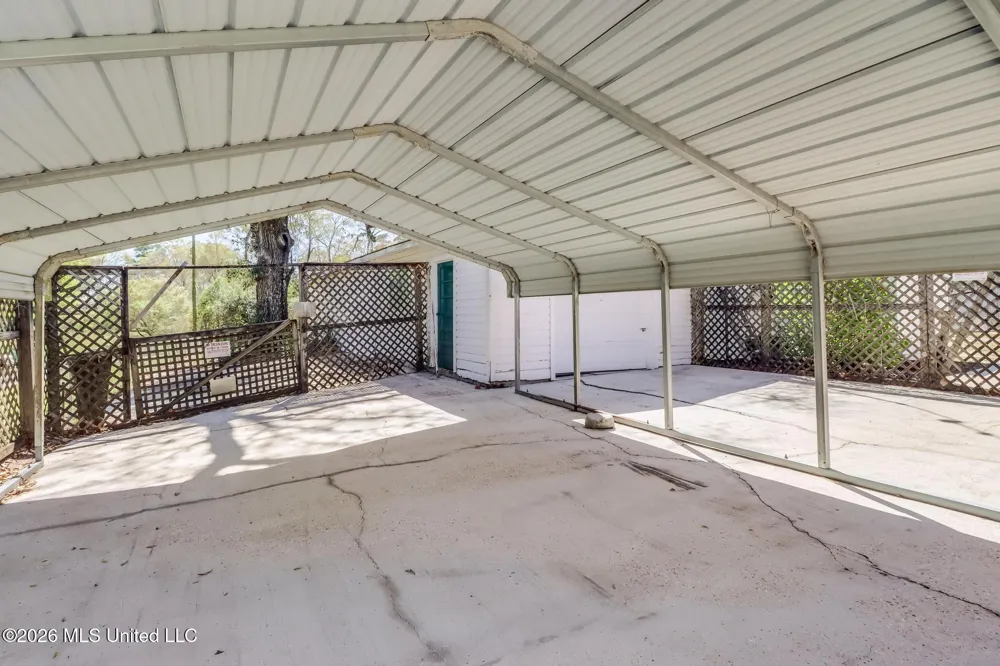 416 Howard Street Wiggins, MS 39577