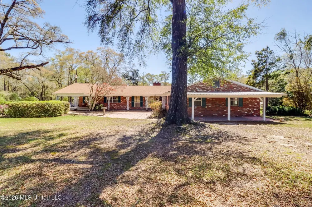 416 Howard Street Wiggins, MS 39577
