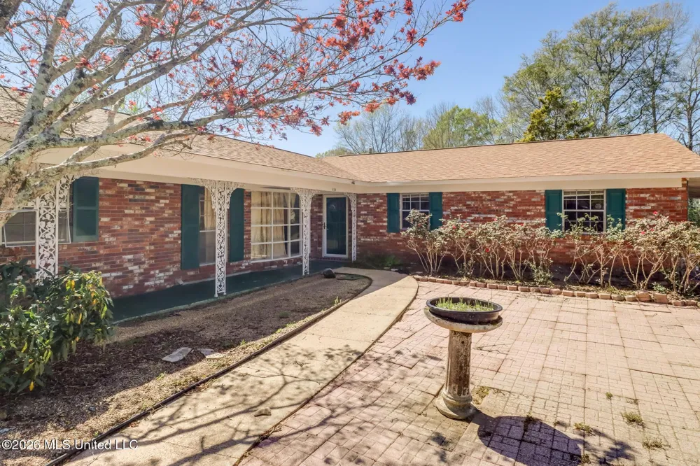 416 Howard Street Wiggins, MS 39577